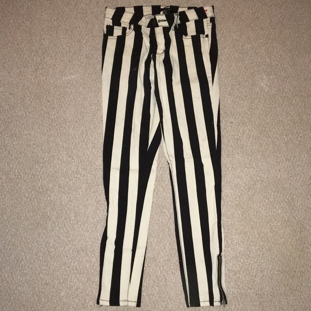 FOREVER 21 black & white pinstripe pants